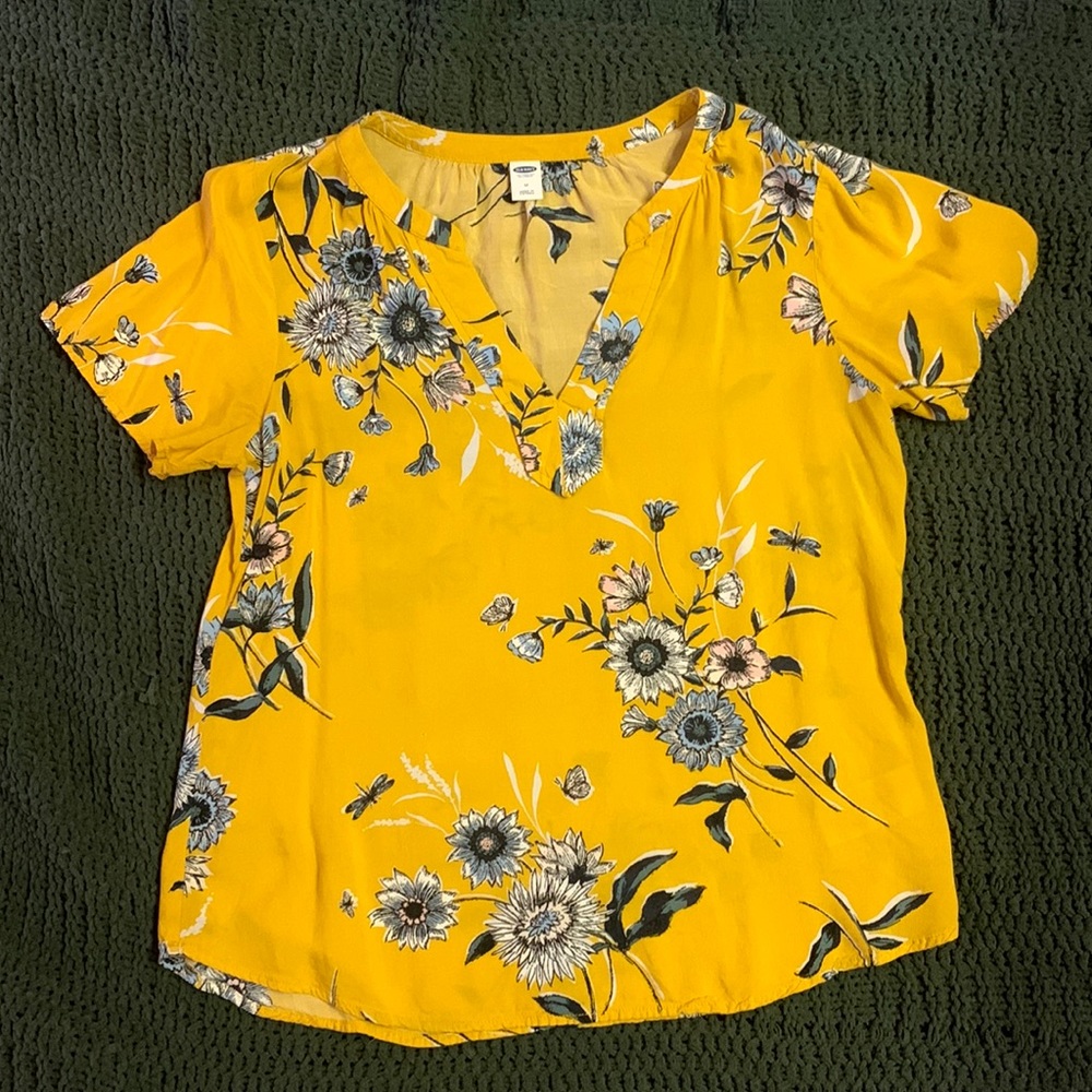 Floral and Flowy Old Navy top